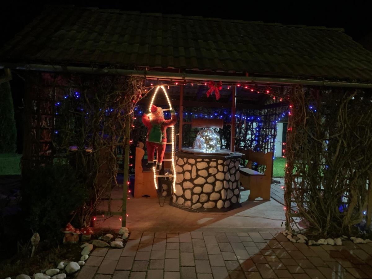 アルバ・ユリア Casa Lui Mosuヴィラ エクステリア 写真
